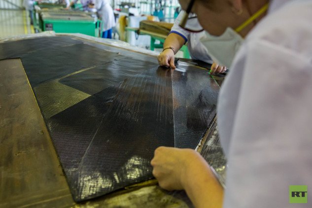 إعداد المواد التركيبية في الورشة