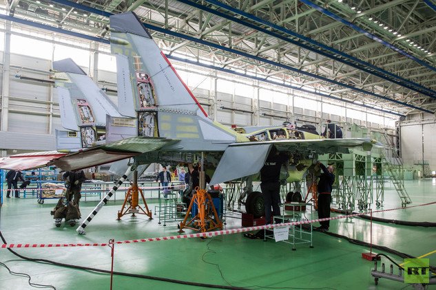 ورشة تركيب هيكل الطائرة