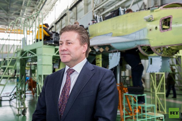 ورشة تركيب الطائرة