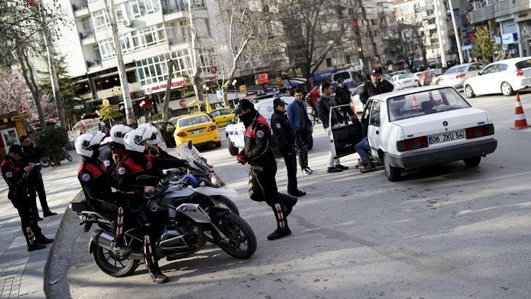 شرطي تركي يقتل زميلة له وأحد المارة في أنقرة 