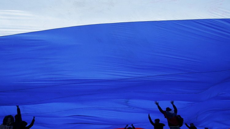 شركة روسية تستعد لطرح هاتف محمول جديد وطني خالص