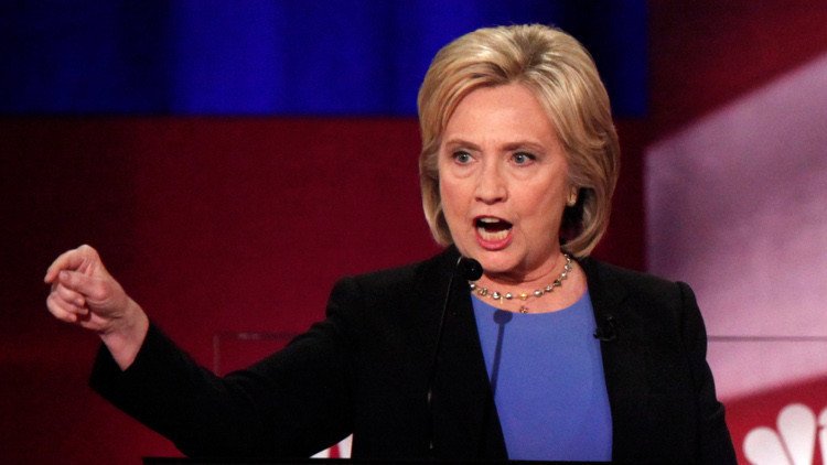 كلينتون ترى روسيا والصين كمتنافستين لبلادها على الساحة الدولية