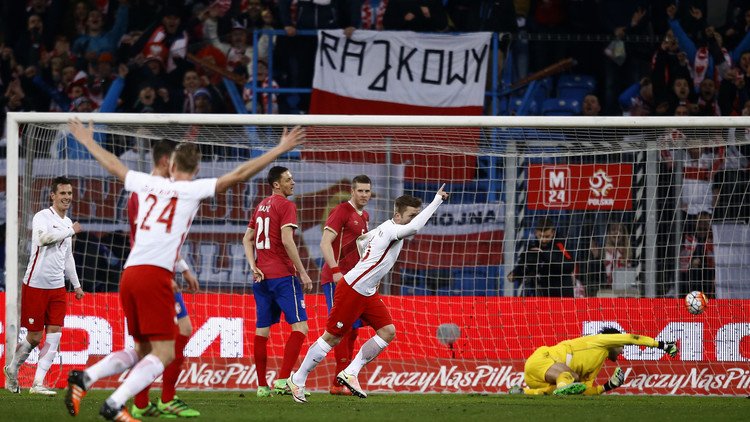 بولندا تتفوق على صربيا وديا .. (فيديو)