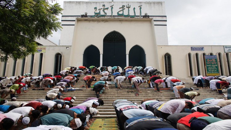 محاولة إلغاء الإسلام في بنغلادش تثير احتجاجات عارمة 