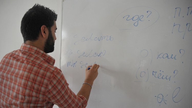 روسيا تزيد عدد المنح الدراسية للطلاب السوريين إلى الضعفين