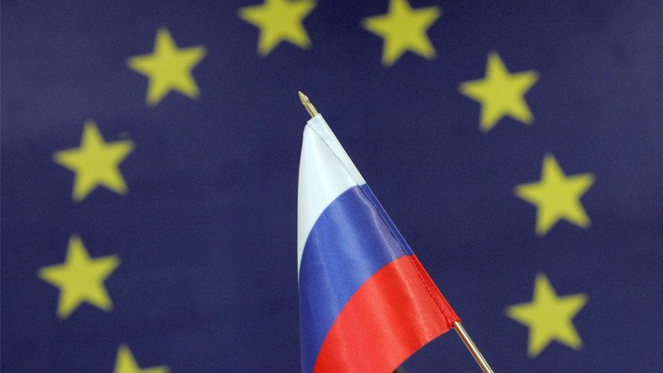 رومانو برودي: مستقبل روسيا والاتحاد الأوروبي مترابط