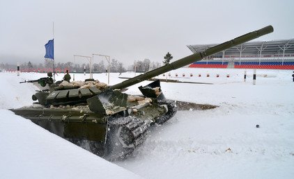 دبابة "تي - 72" المشاركة في الأدوار التمهيدية لبياتلون الدبابات -2016