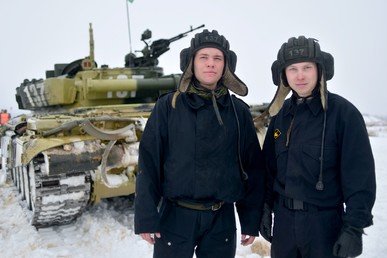 فردا طاقم الدبابة "تي - 72"  المشاركة في الأدوار التمهيدية لبياتلون الدبابات -2016