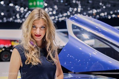  حسناوات معرض جنيف للسيارات