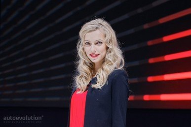  حسناوات معرض جنيف للسيارات