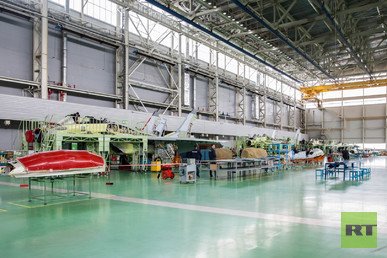 ورشة تركيب هيكل الطائرة