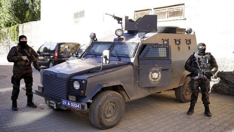 الشرطة التركية تحتجز 15 شخصا بتهمة الانتماء لـ "داعش"
