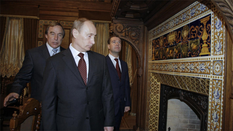 من ارتكب خطايا بوتين الخمس..؟