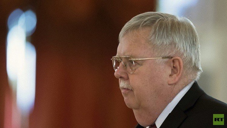 السفير الأمريكي في موسكو: الأسد لا يملك حق البقاء في السلطة