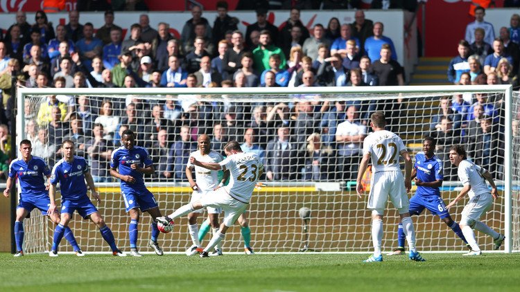 تشيلسي يسقط أمام سوانزي سيتي (فيديو)