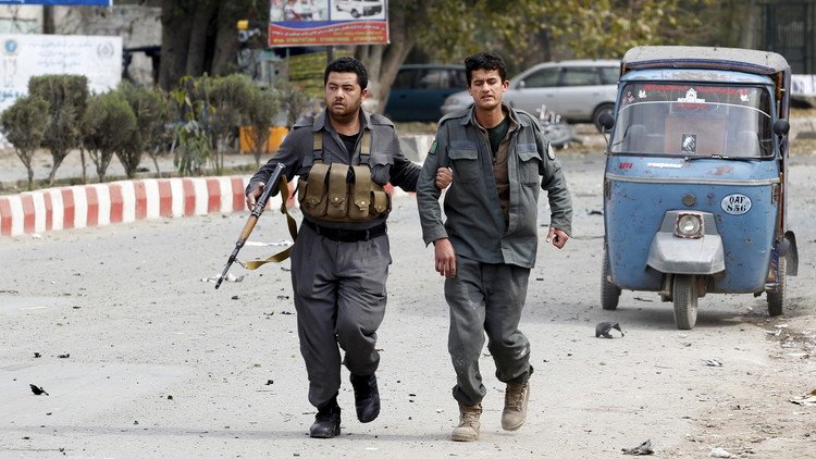 مقتل 12 شخصا وإصابة العشرات بتفجير انتحاري في ننكرهار شرق أفغانستان