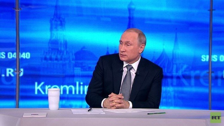 بوتين: تركيا لا تحارب المتشددين بل تتعاون معهم