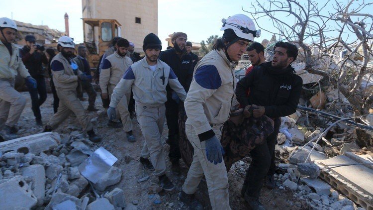  أكثر من 100 ألف عالقون شمال سوريا