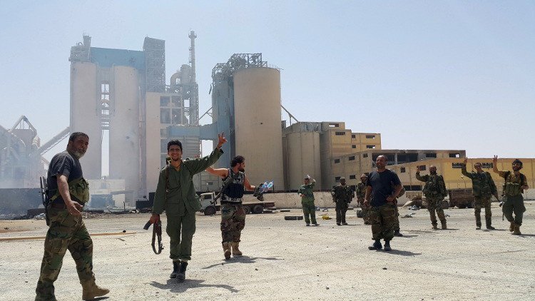 تنظيم داعش يتقهقر في مدينة درنة شرقي ليبيا