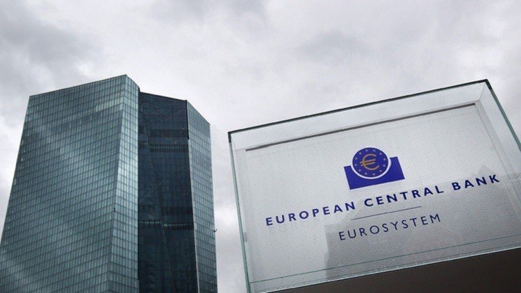 المركزي الأوروبي يبقي أسعار الفائدة منخفضة