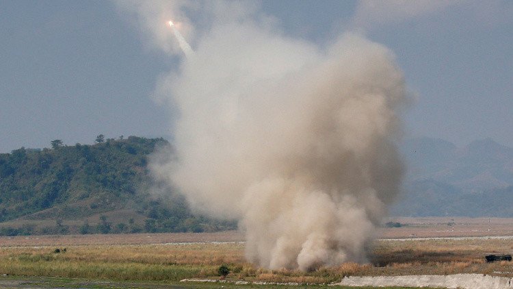 راجمات صواريخ أمريكية على الحدود التركية مع سوريا