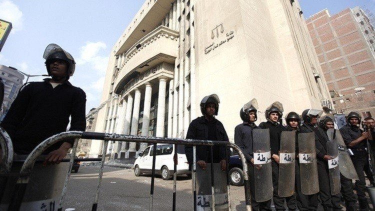 محاكمة 237 مصريا نددوا بتسليم جزيرتين للسعودية