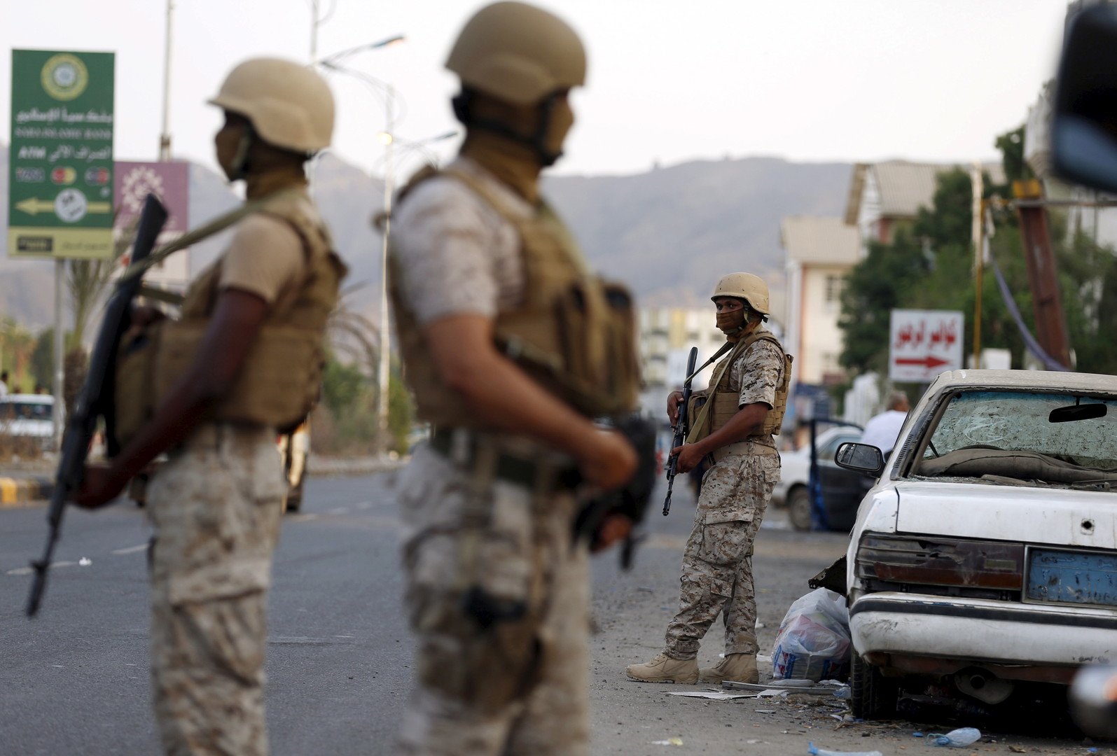 بدء سريان الهدنة في اليمن.. وتبادل الاتهامات بين الحوثيين والقوات الموالية لهادي بخرقها 