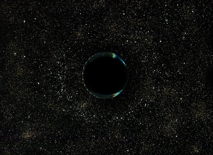 ثقب أسود (مسحوق مؤلف من البن والملح والسكر وحب الذرة والنشاء والبقدونس)