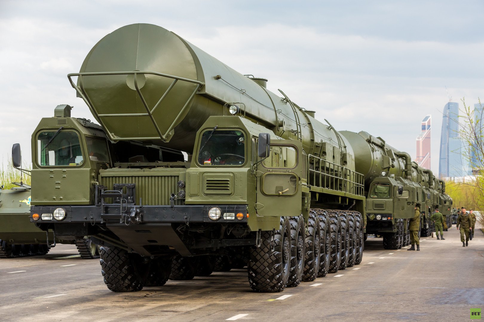 منصة متحركة لصاروخ "توبول" الاستراتيجي