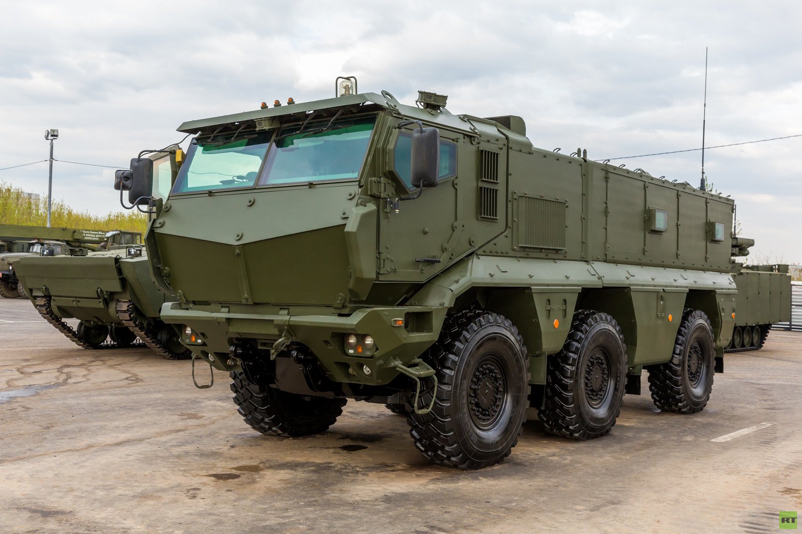 عربة "تايفون - أو" المدرعة متعددة المهام