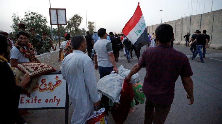 انسحاب المعتصمين من المنطقة الخضراء وسط بغداد