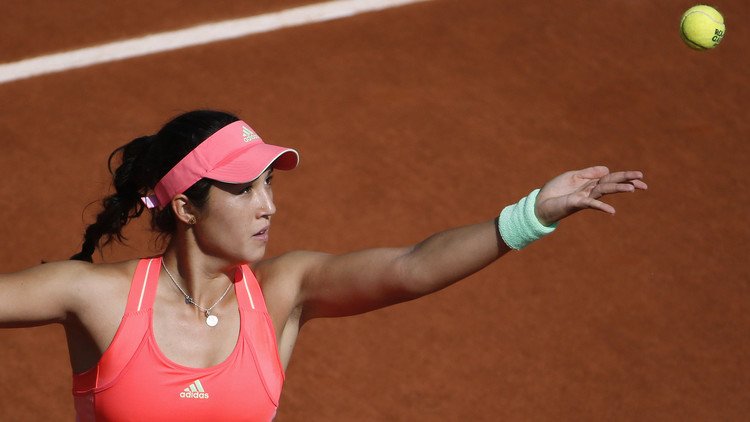 الأمريكية لويزا تواصل مغامراتها في مدريد -فيديو