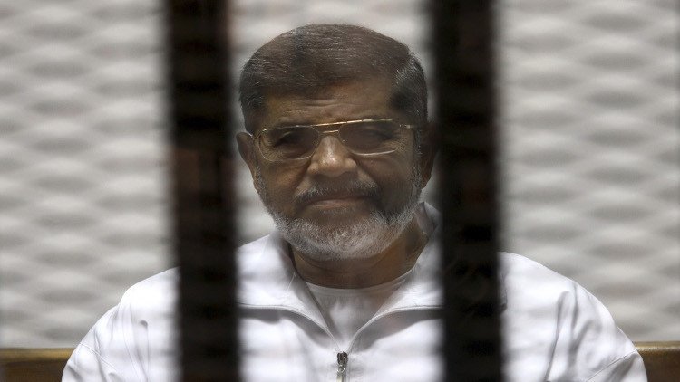 تأجيل النطق بالحكم على مرسي في قضية 