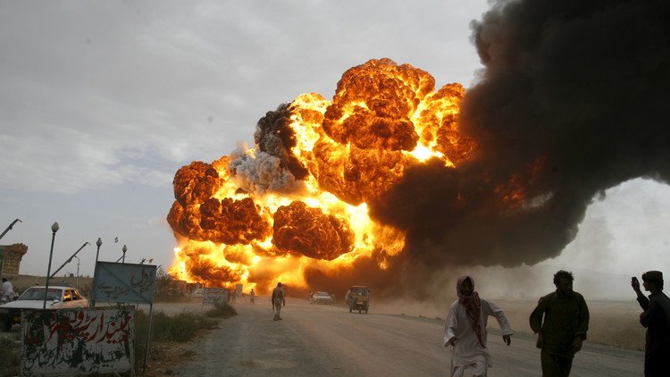 مقتل 73 شخصا جراء اصطدام حافلتين بناقلة وقود في أفغانستان