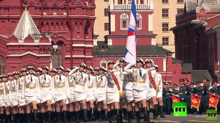 بالفيديو .. فوج نسائى روسي يشارك لأول مرة فى عرض النصر  