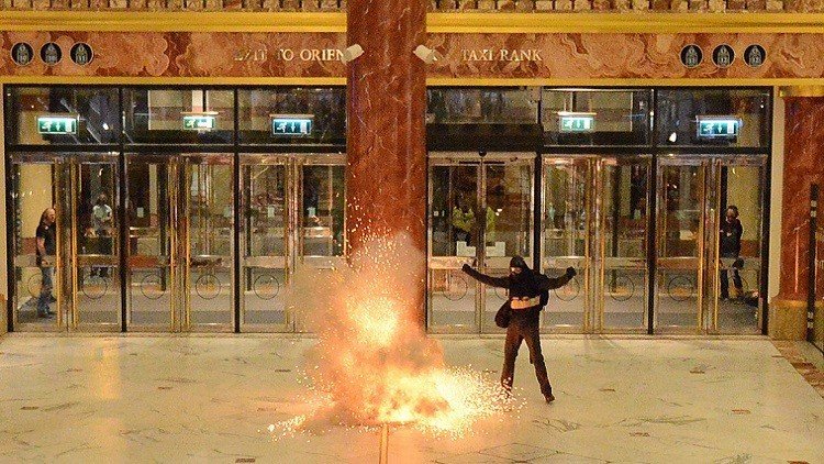 الشرطة البريطانية تعتذر للمسلمين عن استخدام عبارة "الله أكبر"