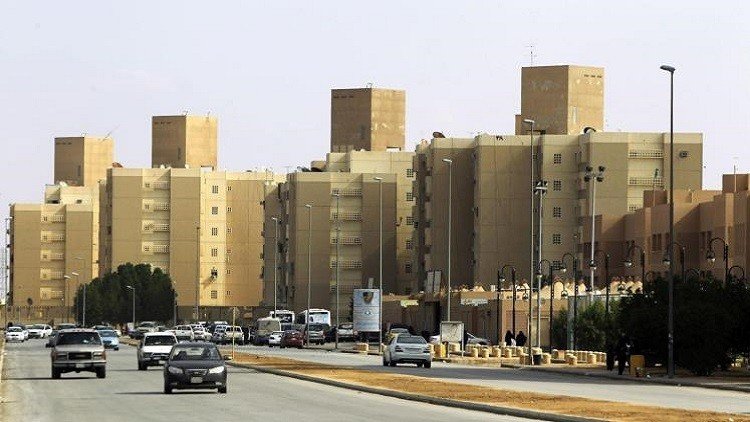 هل تنقذ مبادرة "الأراضي البيضاء" وزير الإسكان السعودي؟