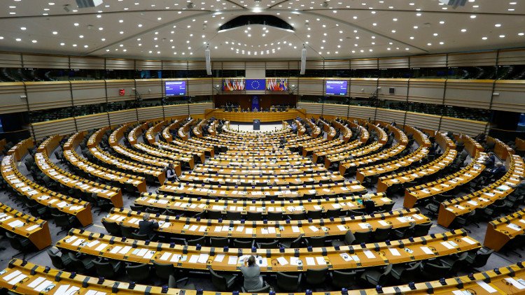 دعوة لفرض عقوبات بعد حظر مجلس تتار القرم بروسيا