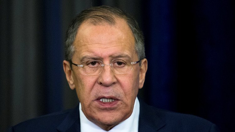 لافروف يلتقي كيري ووفودا سورية معارضة بفيينا