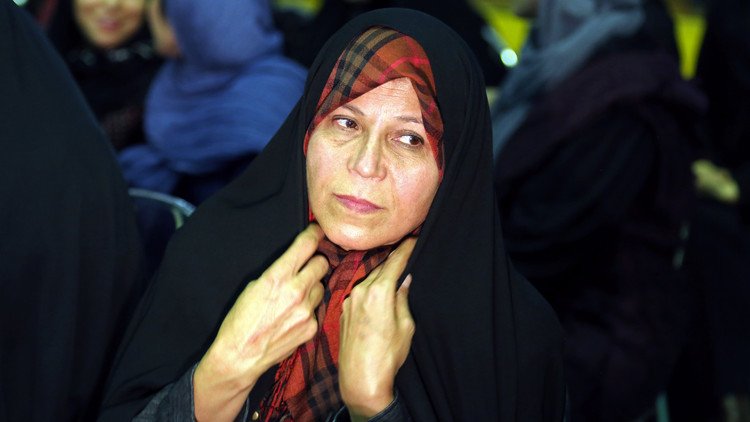 لقاء ابنة رفسنجاني بمسؤولة بهائية يثير جدلا 