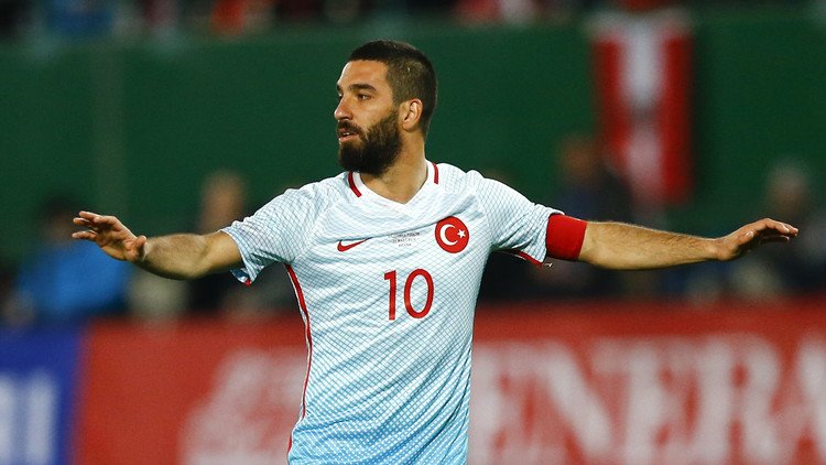 توران وشاهين على رأس قائمة تركيا لـ "يورو 2016"