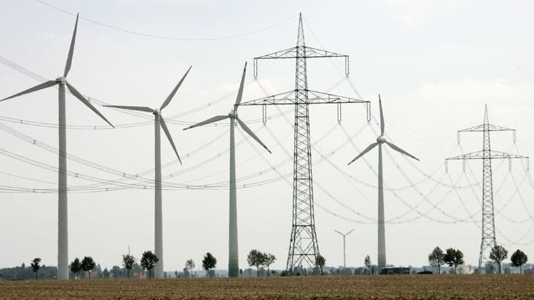 ألمانيا تدفع لمواطنيها كي يستهلكوا الكهرباء الزائدة عن الحاجة