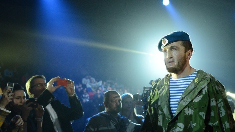 الملاكم الروسي ليبيديف يحتفظ بلقب بطل العالم