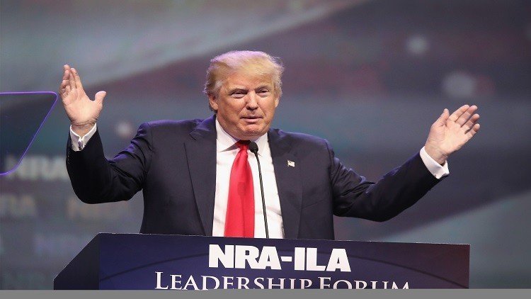 ترامب يدنو بشعبيته لأول مرة من كلينتون