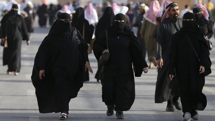 السعوديات يجدن فرصتهن في الكويت