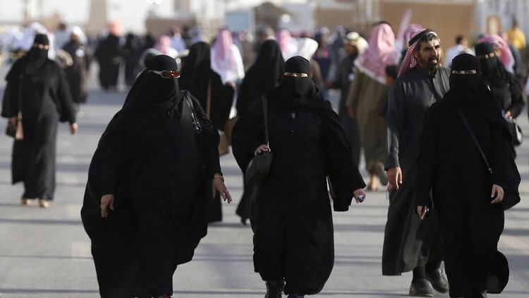 70 جلدة وسجن شهرين لمصري أساء لسمعة كفيلته السعودية
