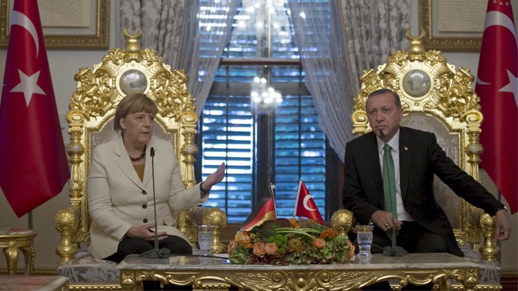 استطلاعات: الألمان لا يريدون أن تركع زعيمتهم لأردوغان