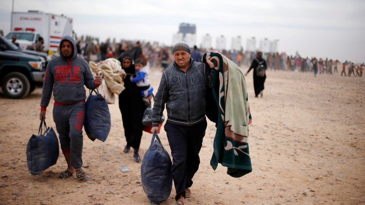 نزوح 6 آلاف من أبناء ريف حلب الشمالي بسبب "داعش"