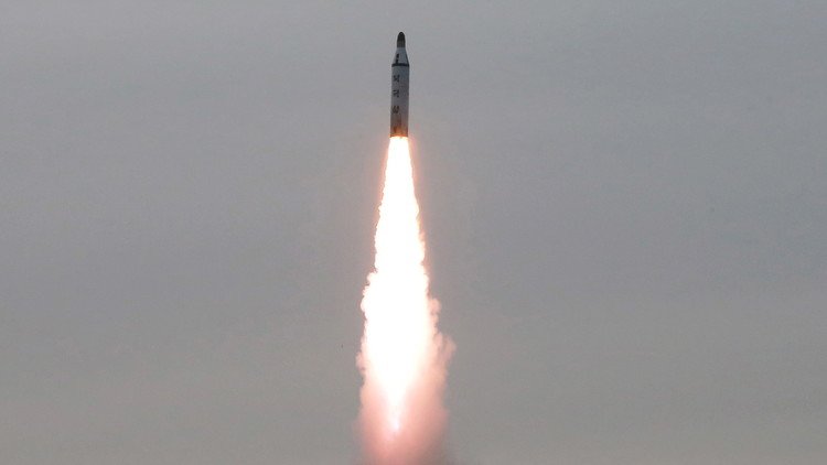 بيونغ يانغ تفشل بإطلاق صاروخ متوسط