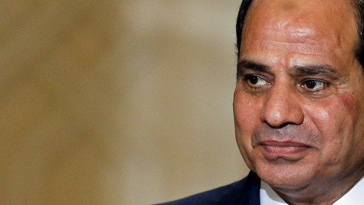 مصر تستلم سلاح واشنطن بيد وتصفعها بأخرى 